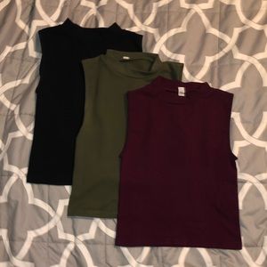 3 sleeveless crop tops
